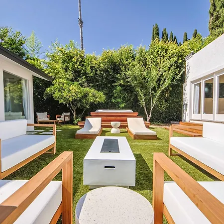 Elegant 6Br With Tranquil Outdoor Oasis Villa